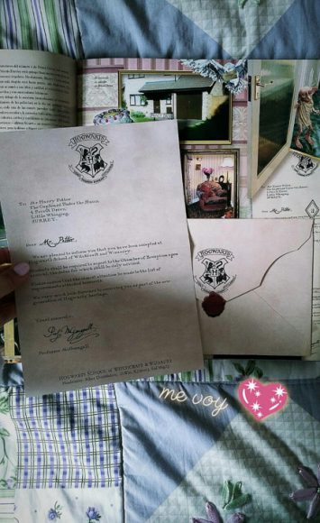 Creer que recibimos nuestra carta de Hogwarts y nos iremos el primero de Septiembre a un viaje larguísimo puede hacernos felices y revivir las ilusiones de la infancia, donde el objetivo principal es disfrutar de todos los momentos.